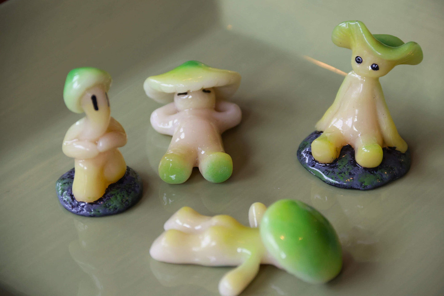 Glowing Shroomen - Green (Varied)
