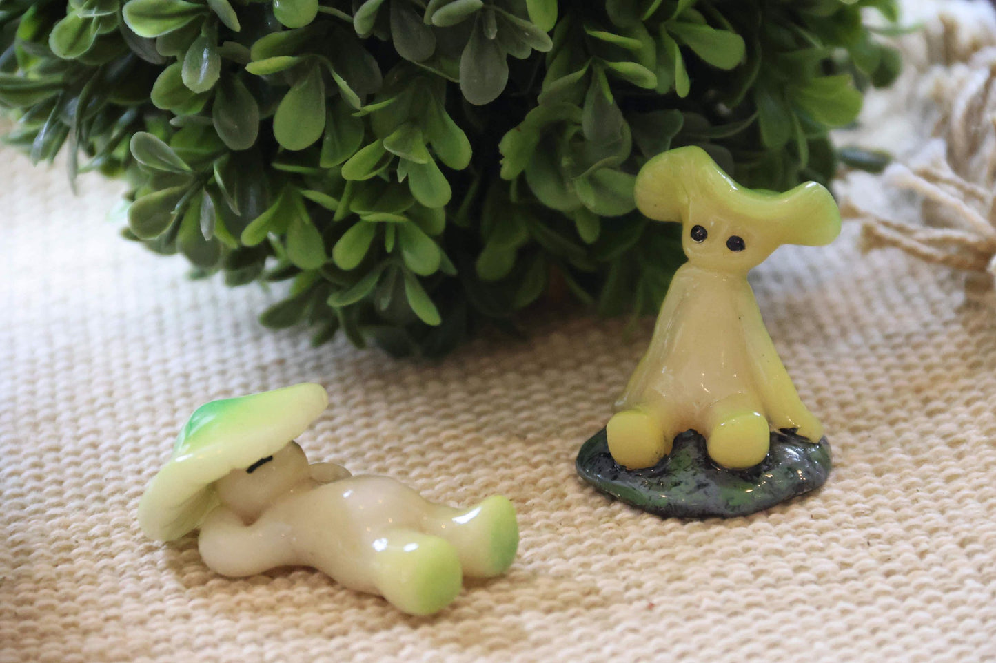 Glowing Shroomen - Green (Varied)