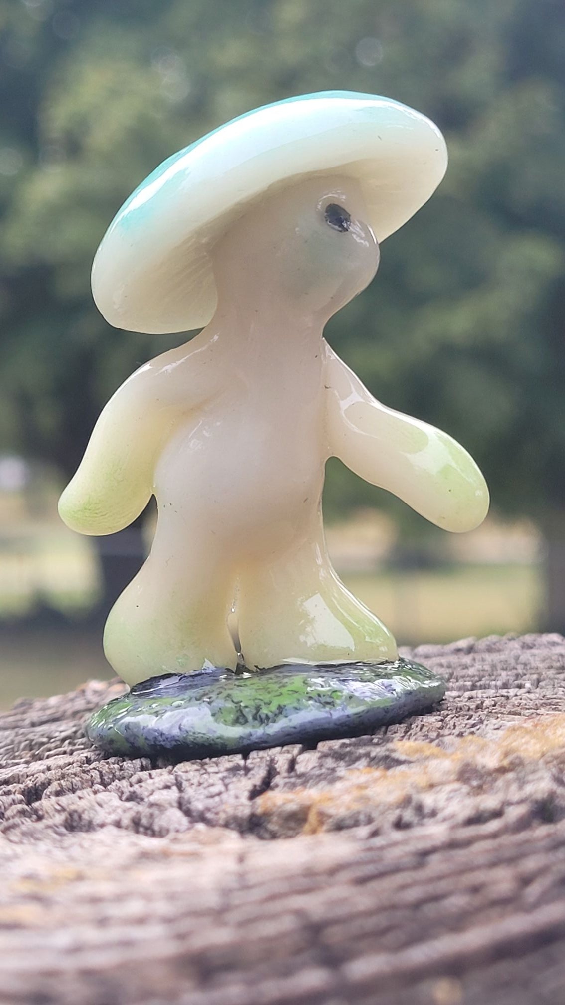 Glowing Shroomen - Blue (Varied)