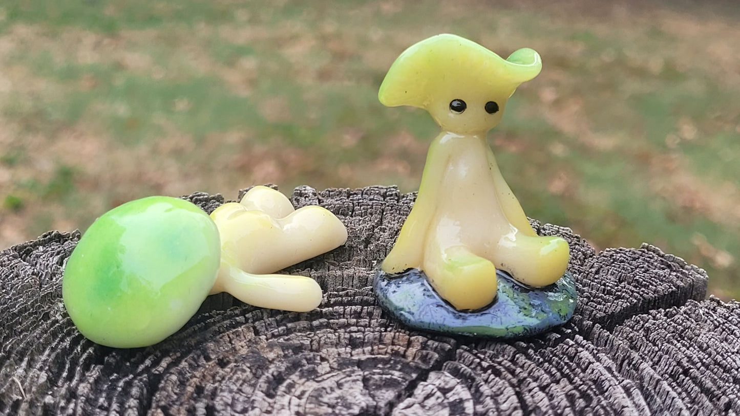 Glowing Shroomen - Green (Varied)