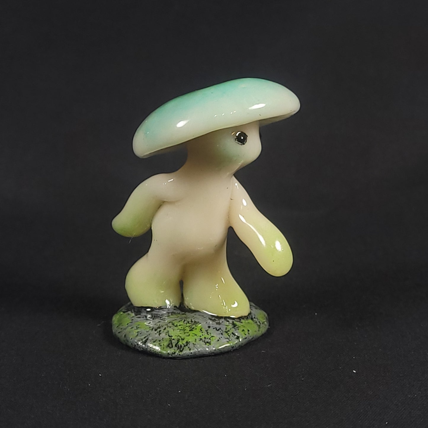 Glowing Shroomen - Blue (Varied)