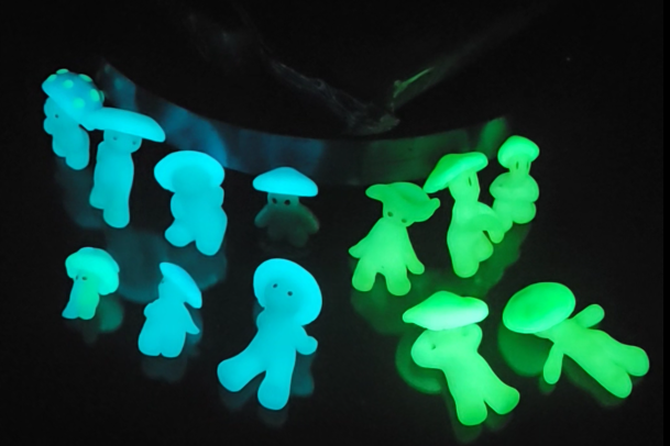 Glowing Shroomen - Green (Varied)