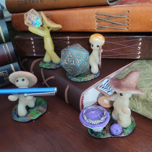 Desk Buddy Shroomen - Mini Sculptures