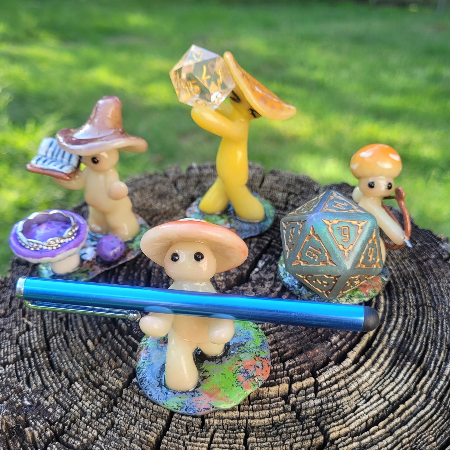 Desk Buddy Shroomen - Mini Sculptures